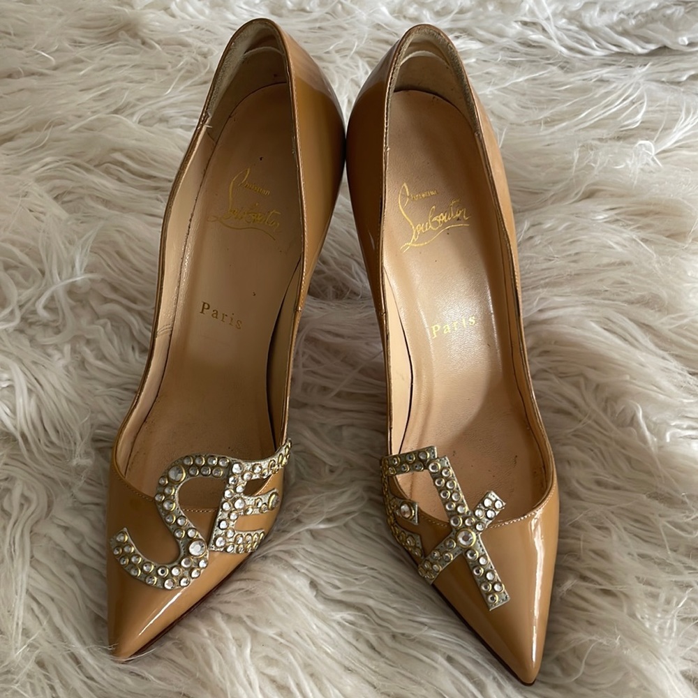Christian Louboutin Iconic SEX pumps